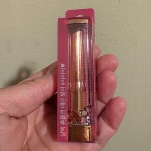 Coringco Lipstick 💄 In #05 Rose's Wizard Brand New Never Opened.